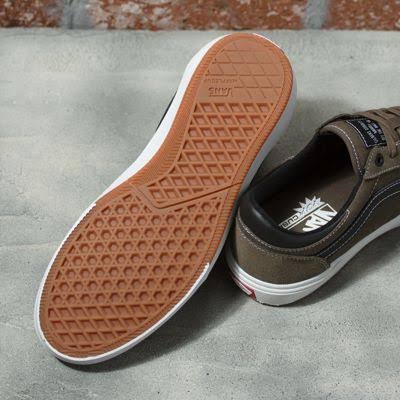 White Skate Shoes O1857