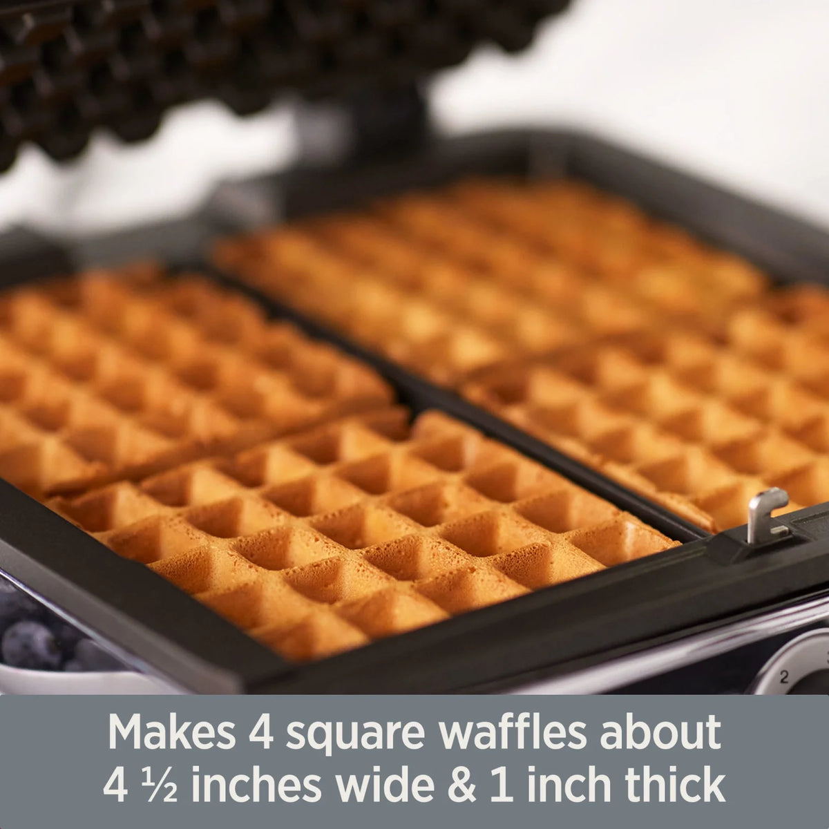 4 slice Belgian Waffle Maker with Removable Plates P103337